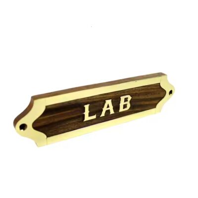 Best-selling custom brass label attached to a handicraft product

