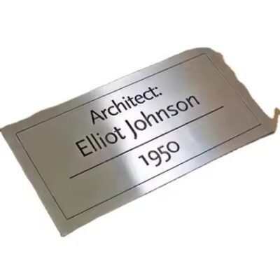 Best-selling custom brass label attached to a handicraft product

