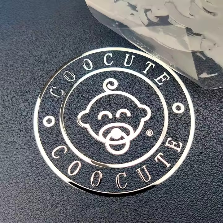 Custom waterproof 3D domed sticker labels for product branding
