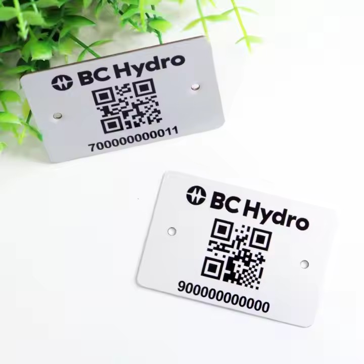 UV-resistant engraved metal QR code label for garden and farm plant identification